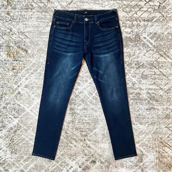 True Religion Rocco Relaxed Skinny Jeans Size 34Dark WashMSRP $179